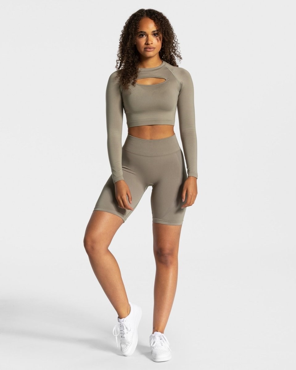 TEVEO Charming Scrunch Shorts Hnedožltý | 704629-SYD