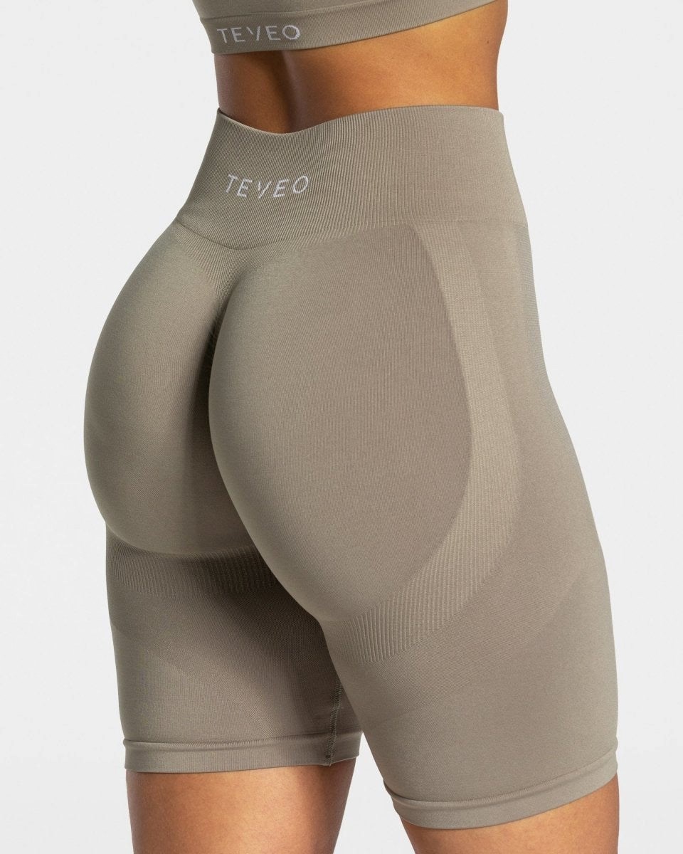 TEVEO Charming Scrunch Shorts Hnedožltý | 704629-SYD