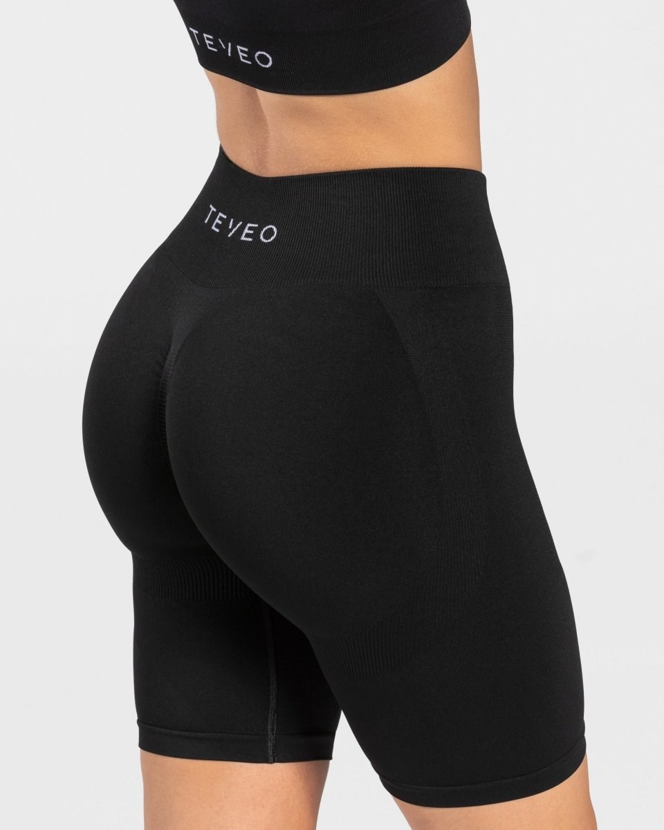 TEVEO Charming Scrunch Shorts Čierne | 283967-RWV