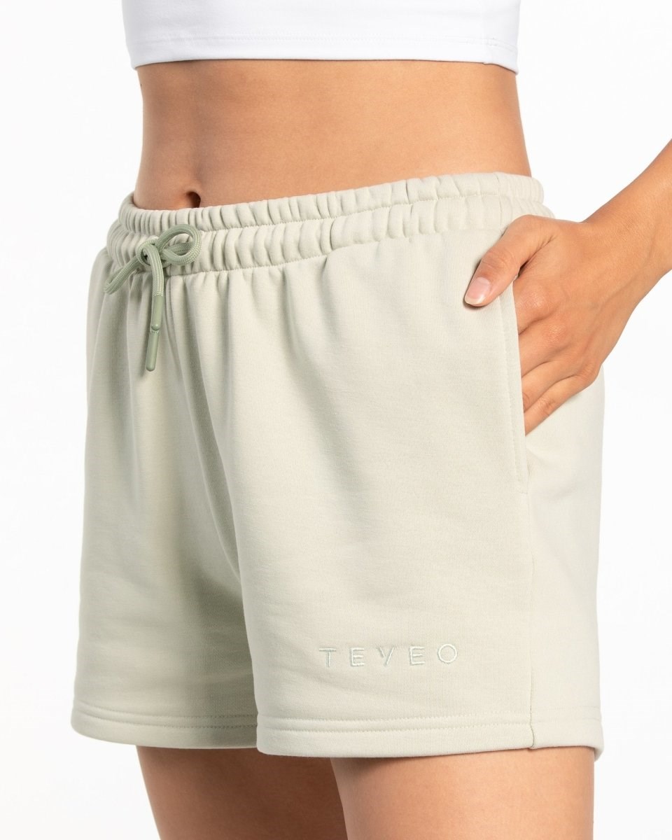 TEVEO Oversized Shorts Salbei | 524907-IKF